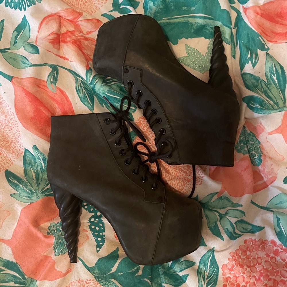 Limited Edition Jeffrey Campbell x KL Litas